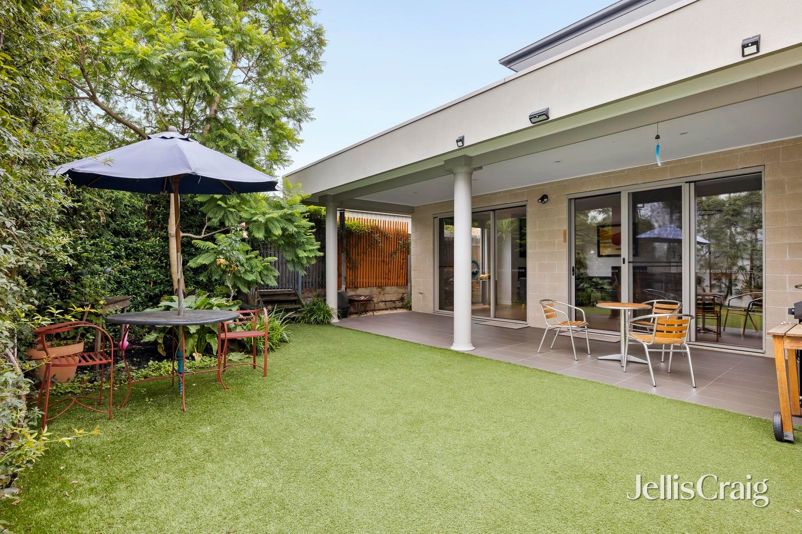 1/1 Weeroona Road, Murrumbeena image 11