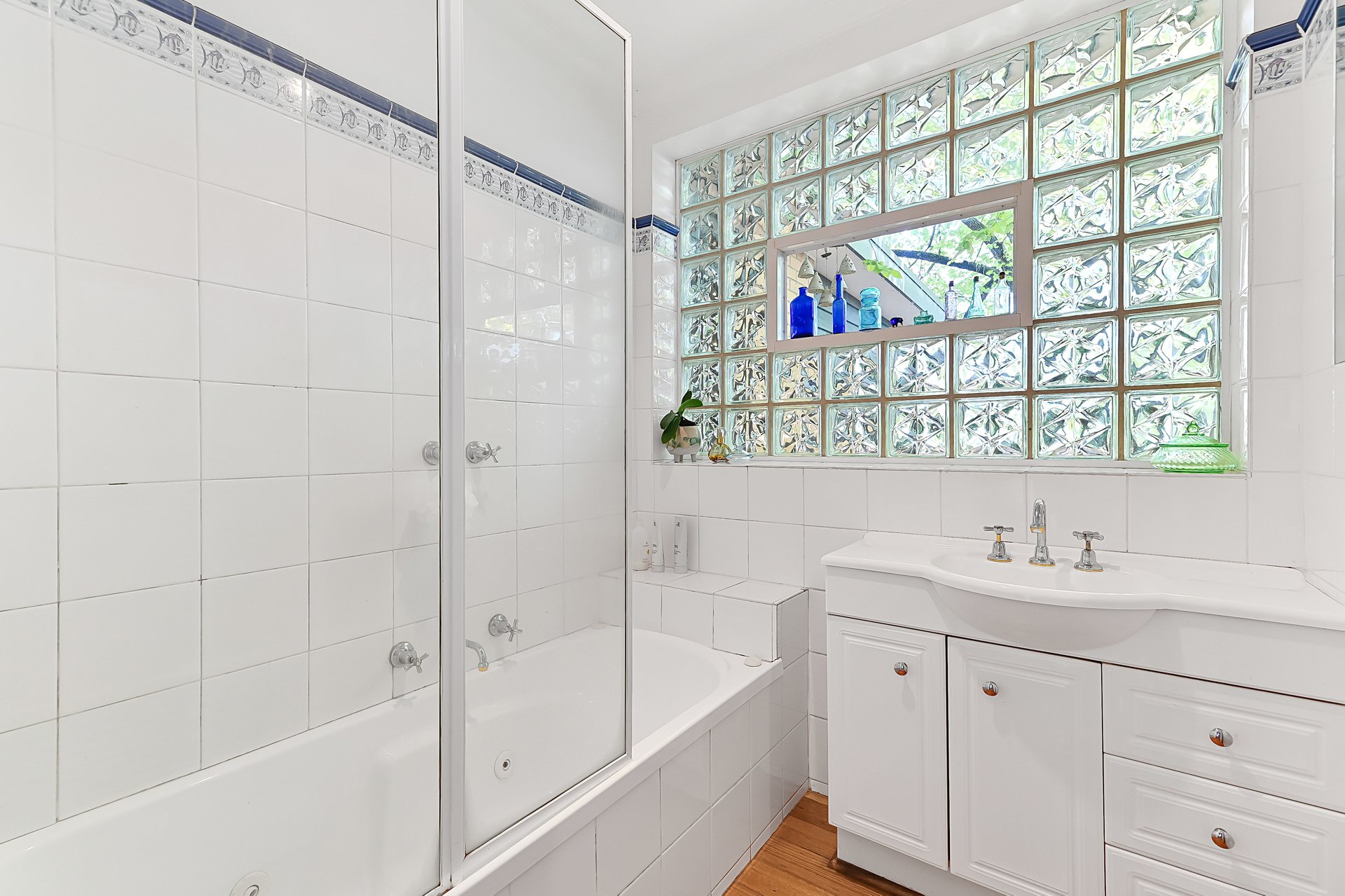 11 Westerfield Drive, Notting Hill image 12