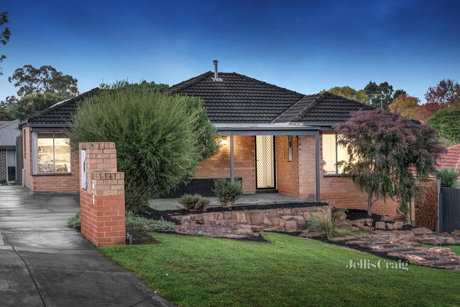 11 Winifred Road, Mooroolbark image 12