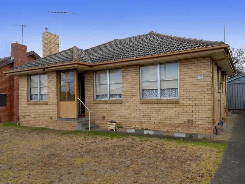 11 Winstanley Road, East Geelong image 1