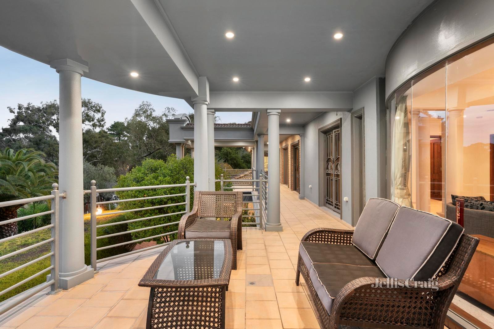 11 Woodfull Road, Lower Plenty image 3