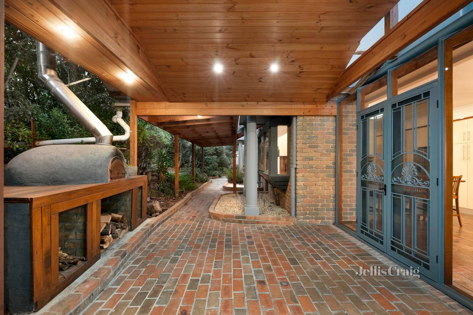 11 Woodfull Road, Lower Plenty image 6