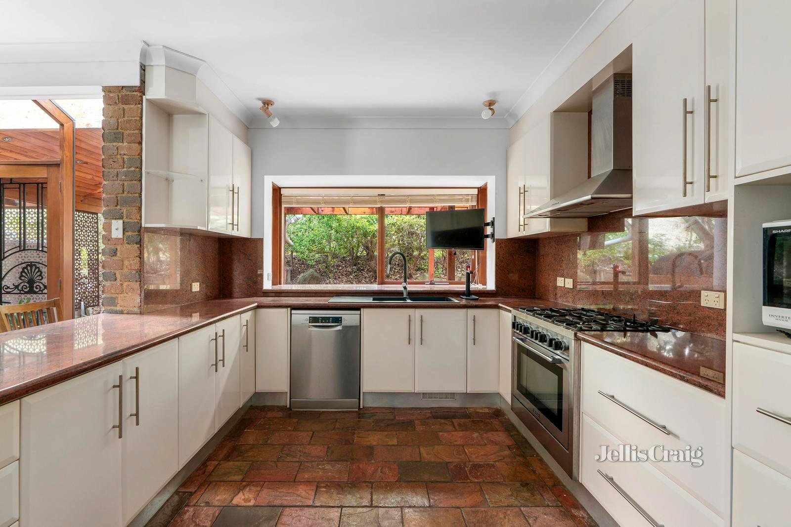 11 Woodfull Road, Lower Plenty image 14