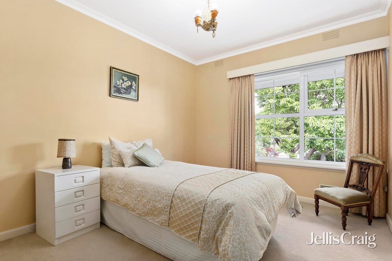 11 Woodland Street, Doncaster image 7