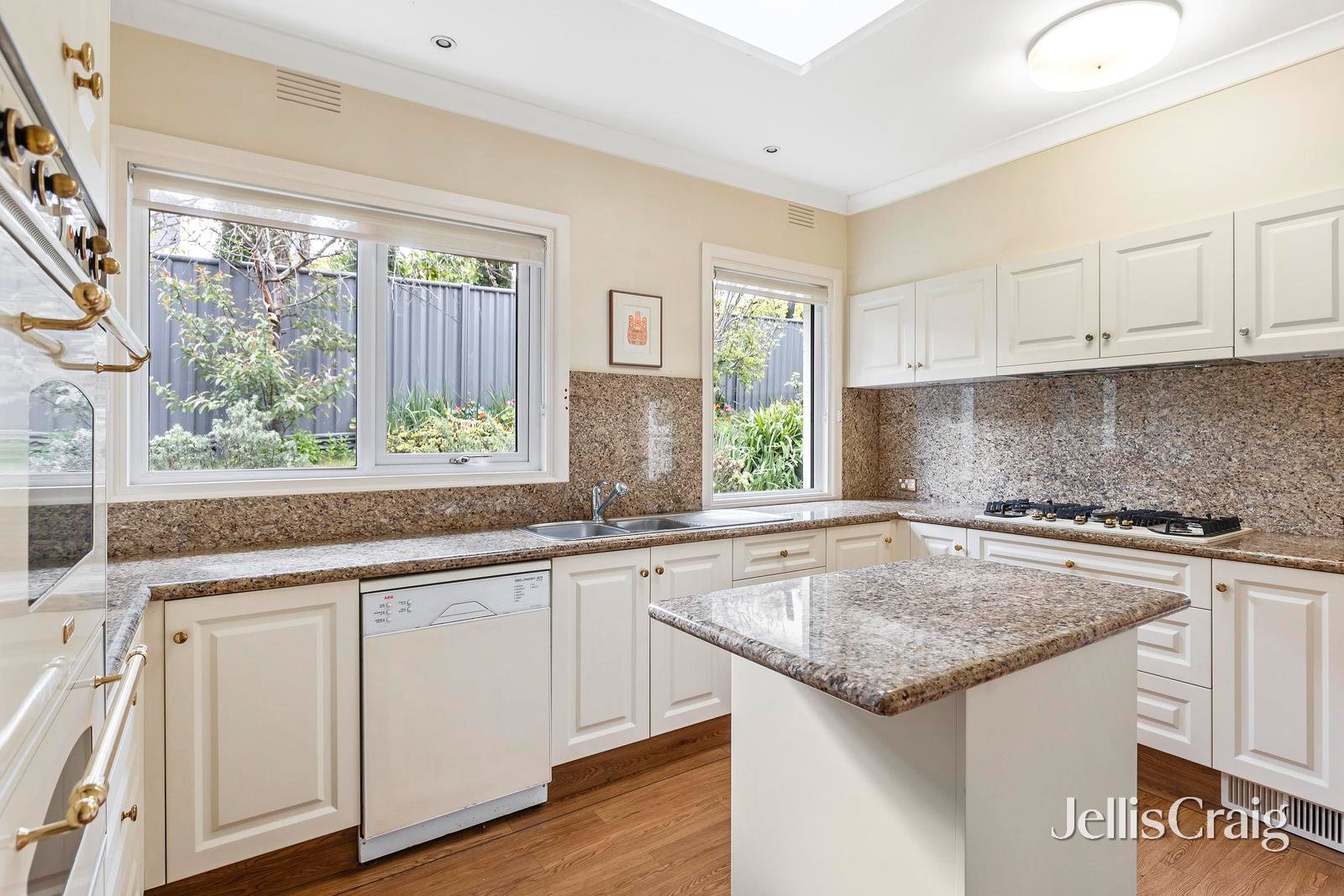 11 Woodland Street, Doncaster image 6