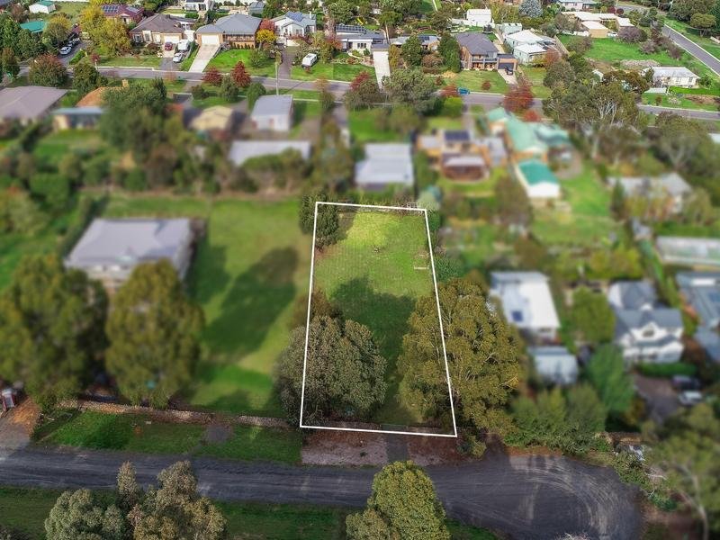 11 Yuille Street, Buninyong image 2