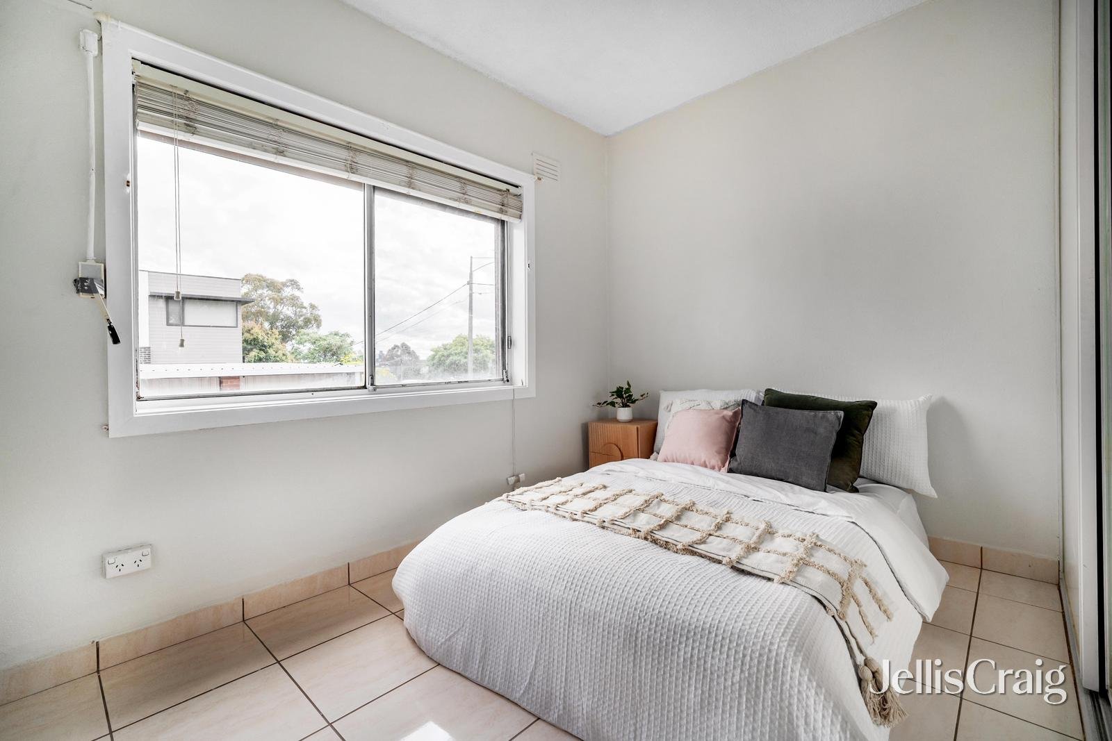 1/10-16 Wetherby Road, Doncaster image 5