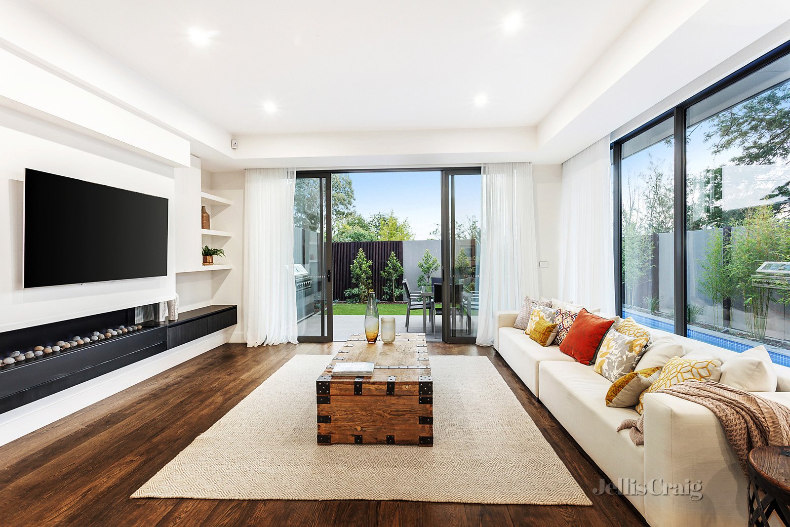 1/10 Albion Road, Glen Iris image 3