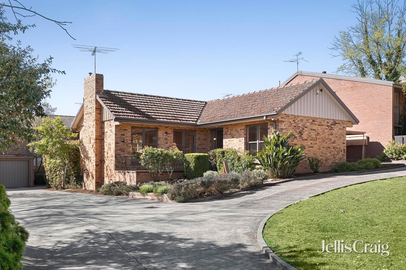 1/10 Anderson Street, Templestowe image 1