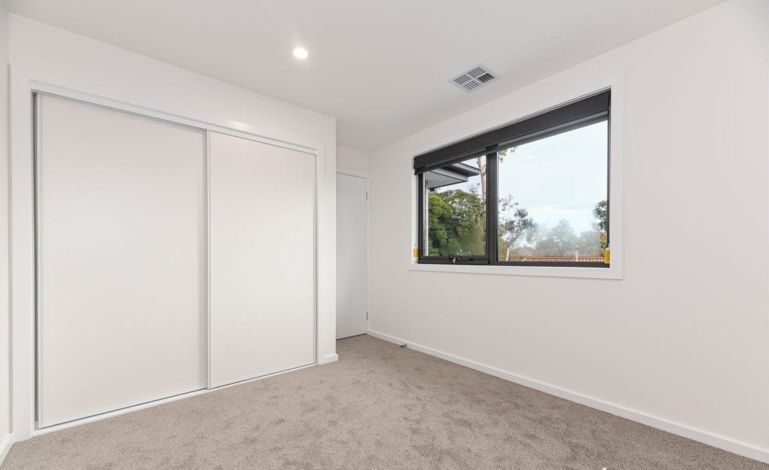 1/10 Beaufort Road, Croydon image 4