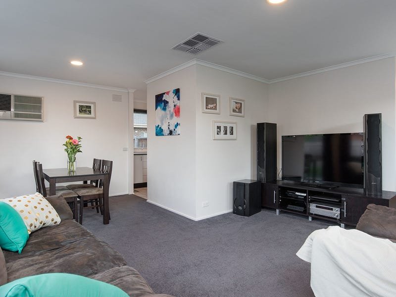 1/10 Belinda Close, Kilsyth image 3