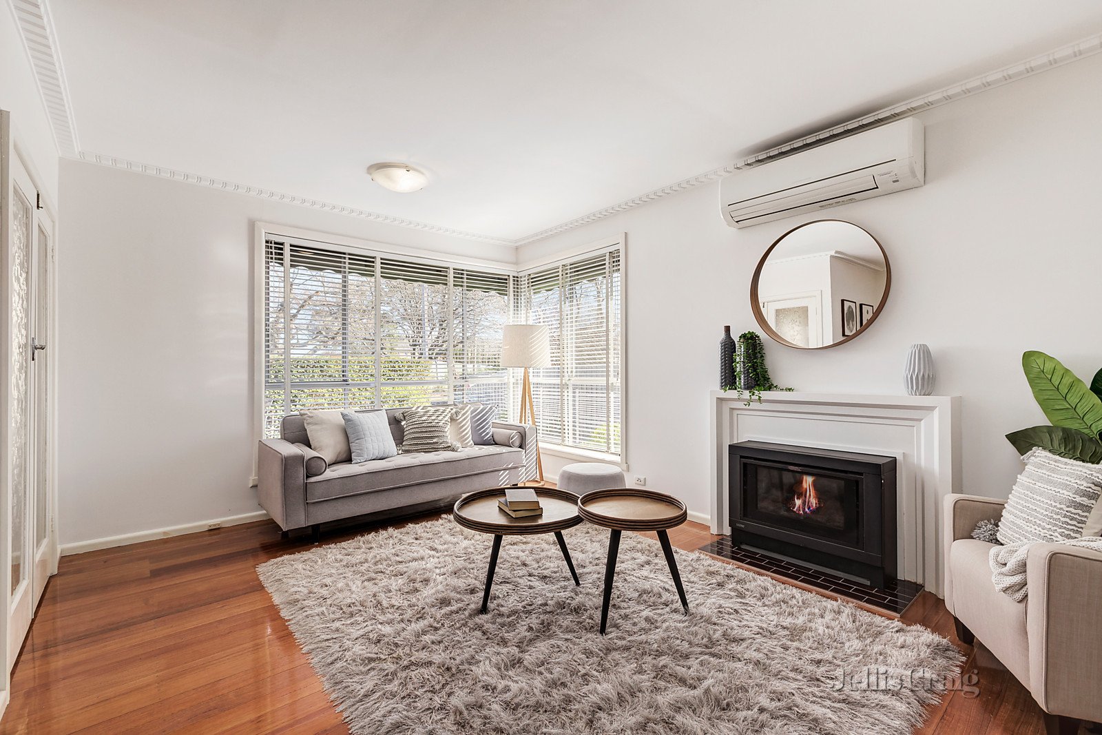 1/10 Brenbeal Street, Balwyn image 1