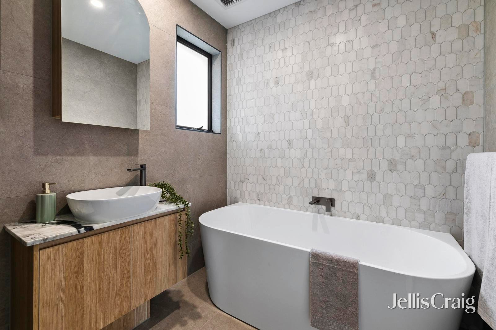 1/10 Catherine Street, Mccrae image 9