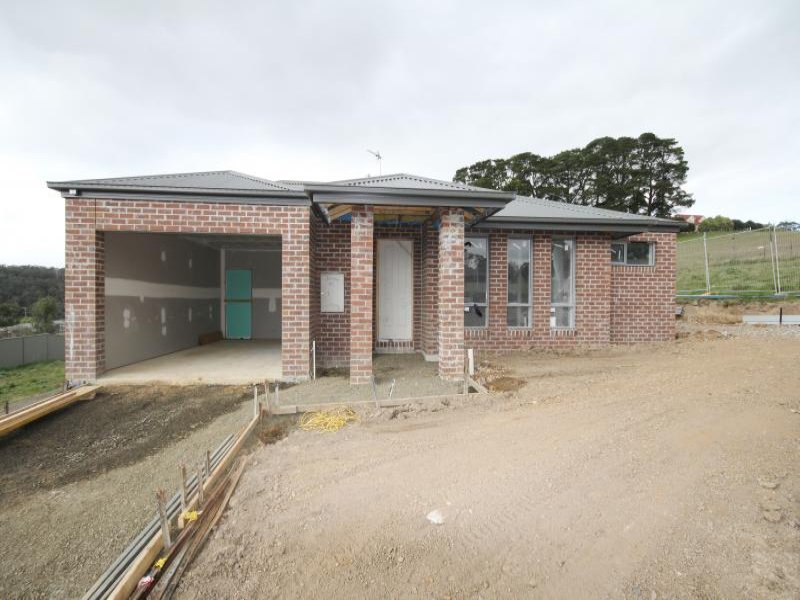 1/10 Chiara Court, Brown Hill image 1