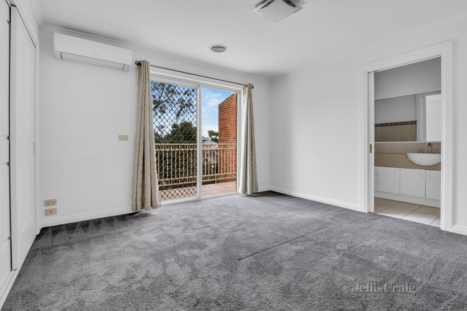 1/10 Cooper Street, Brunswick West image 6