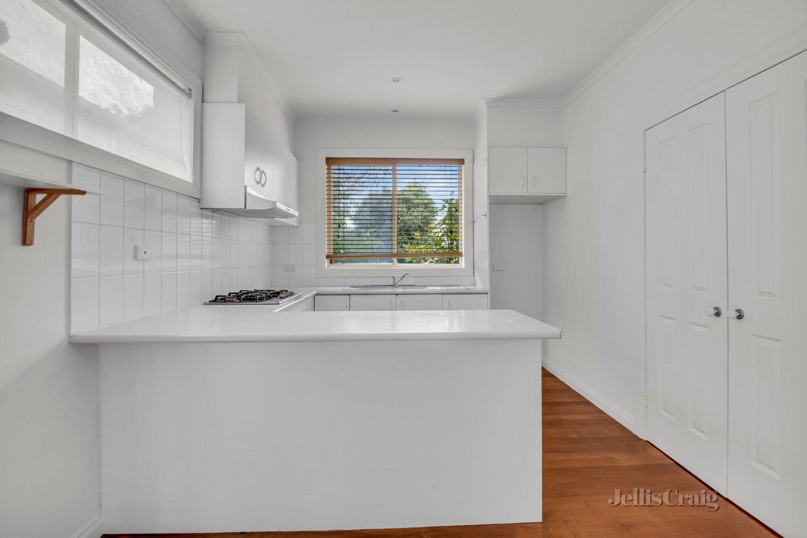 1/10 Cooper Street, Brunswick West image 5