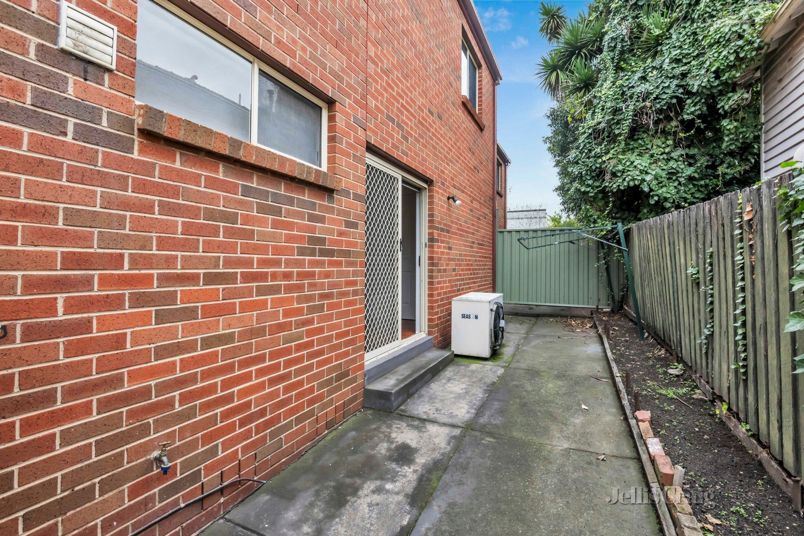 1/10 Cooper Street, Brunswick West image 13