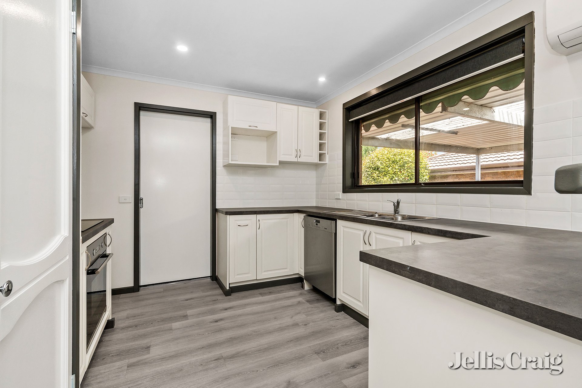 110 Cuthberts Road, Alfredton image 2