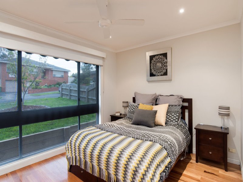 1/10 Daymar Drive, Mooroolbark image 5