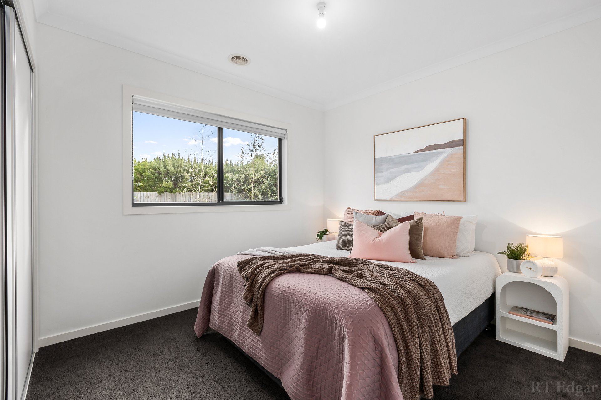 Property Gallery Thumbnail 10