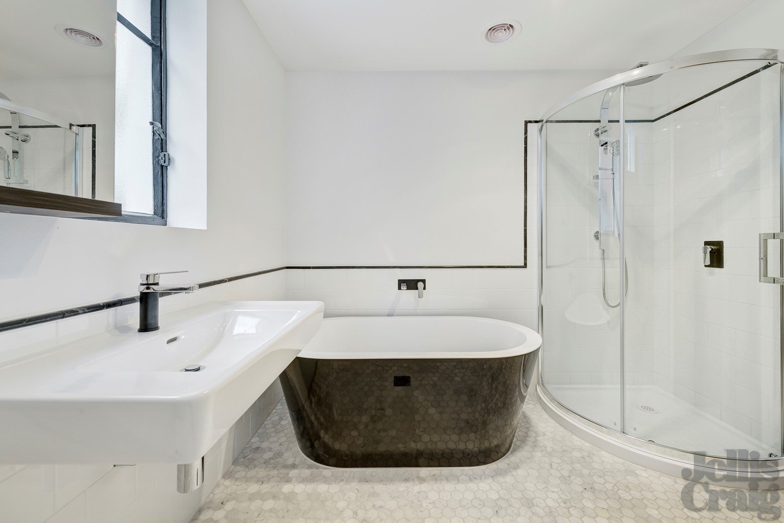 1/10 Ellesmere Road, Windsor image 4