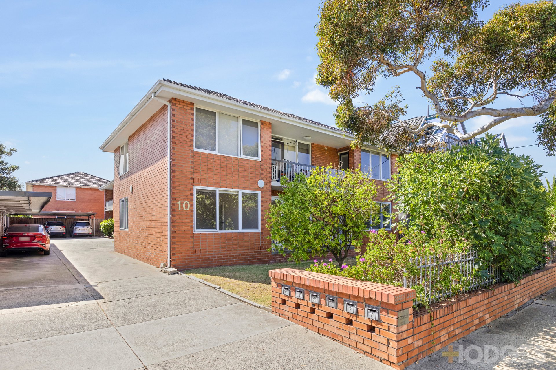 1 / 10 Elm Grove Mckinnon