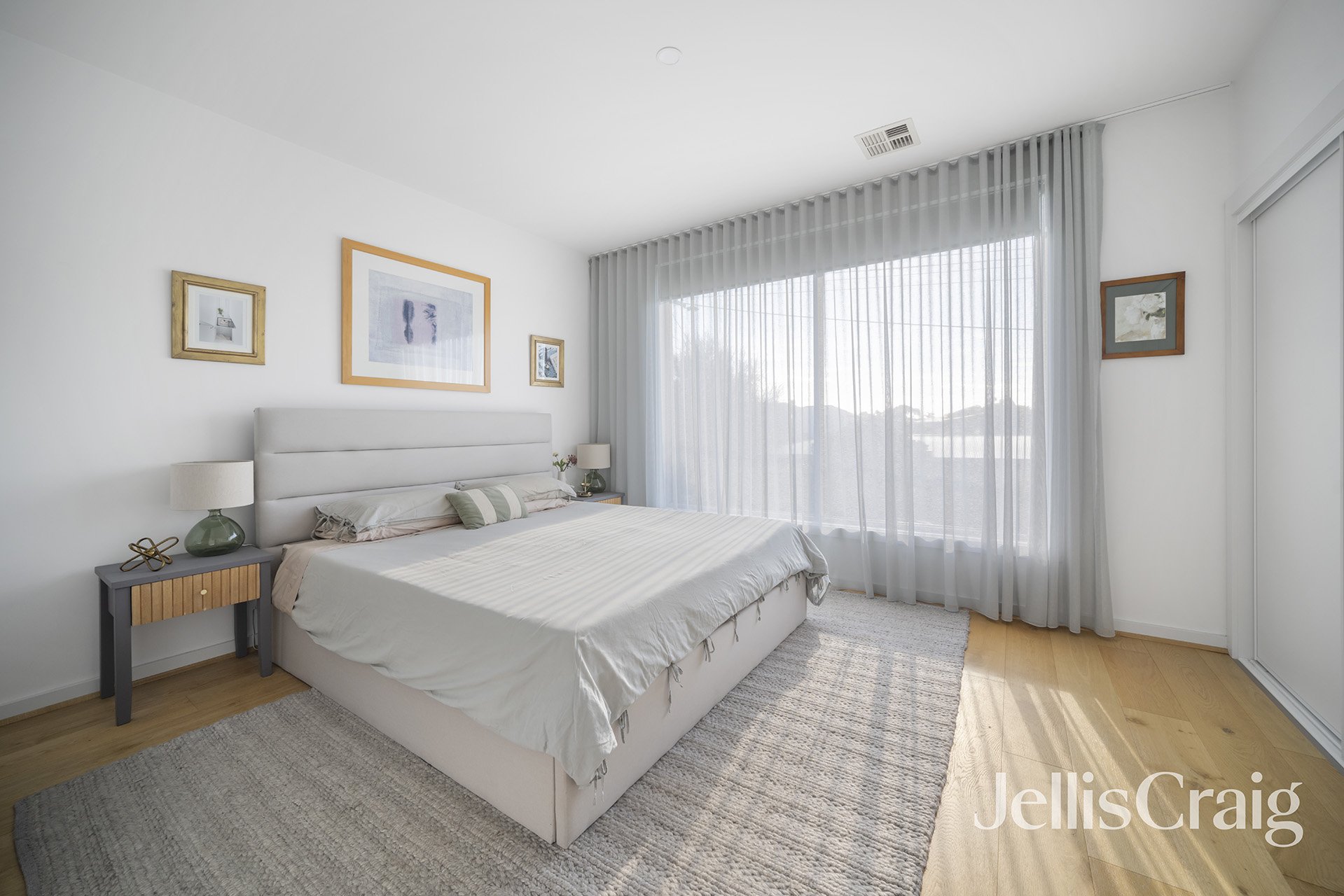 1/10 Embankment Grove, Chelsea image 5