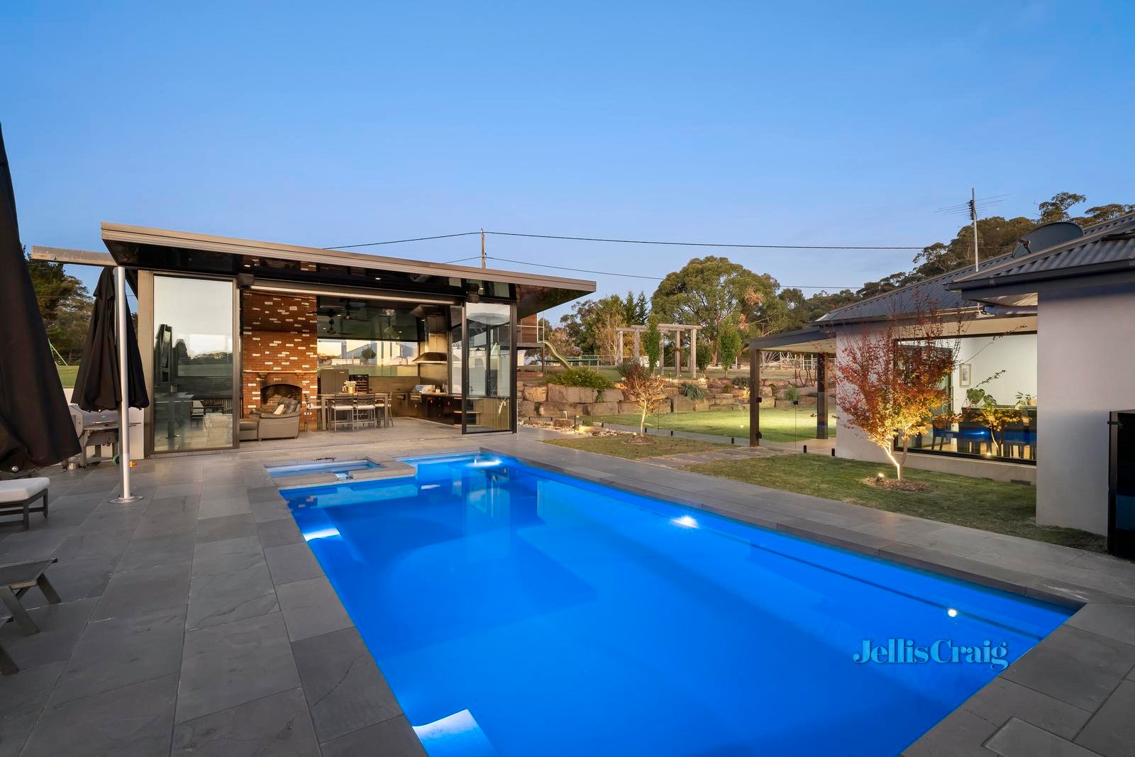 110 Glenwood Drive, Castella image 4