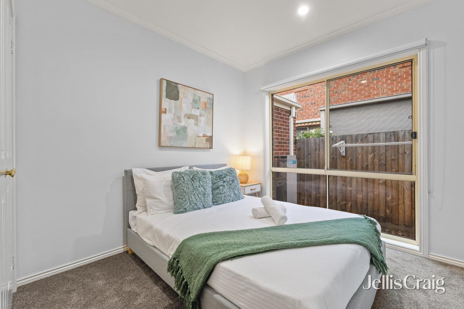 1/10 Hammence Street, Glen Waverley image 9
