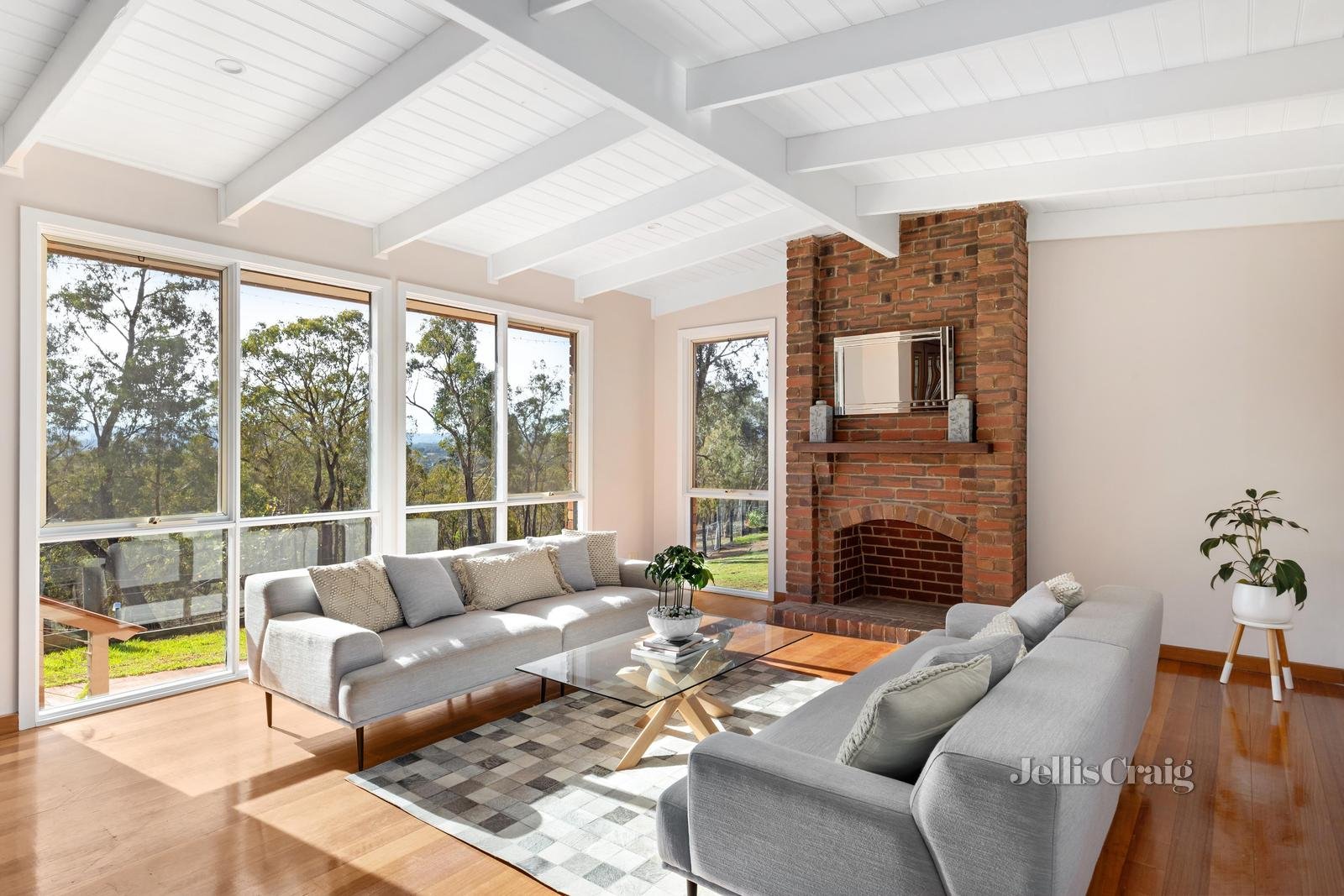 110 Heather Avenue, Hurstbridge image 4