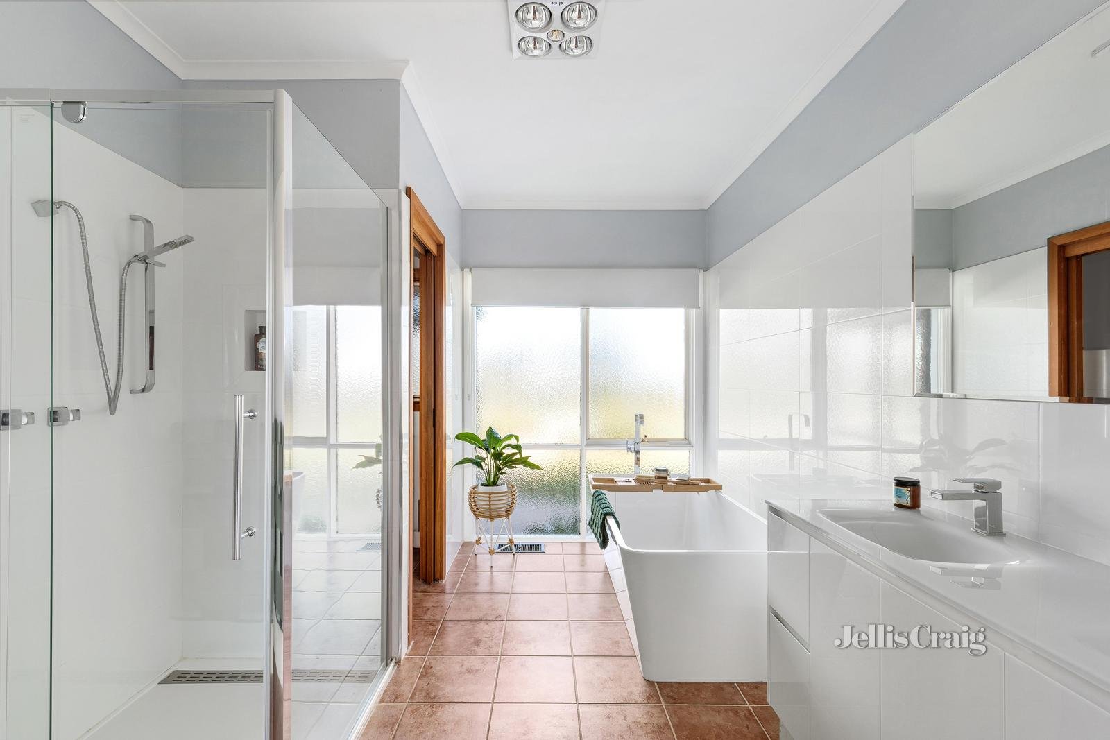 110 Heather Avenue, Hurstbridge image 6