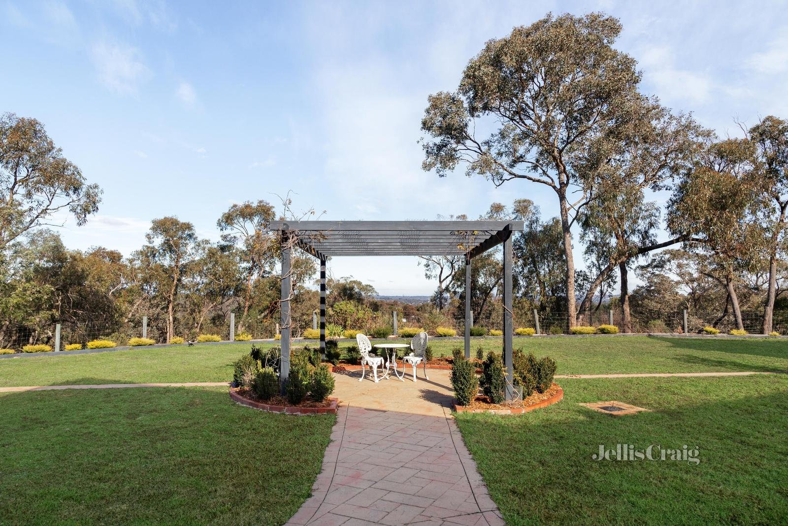 110 Heather Avenue, Hurstbridge image 7