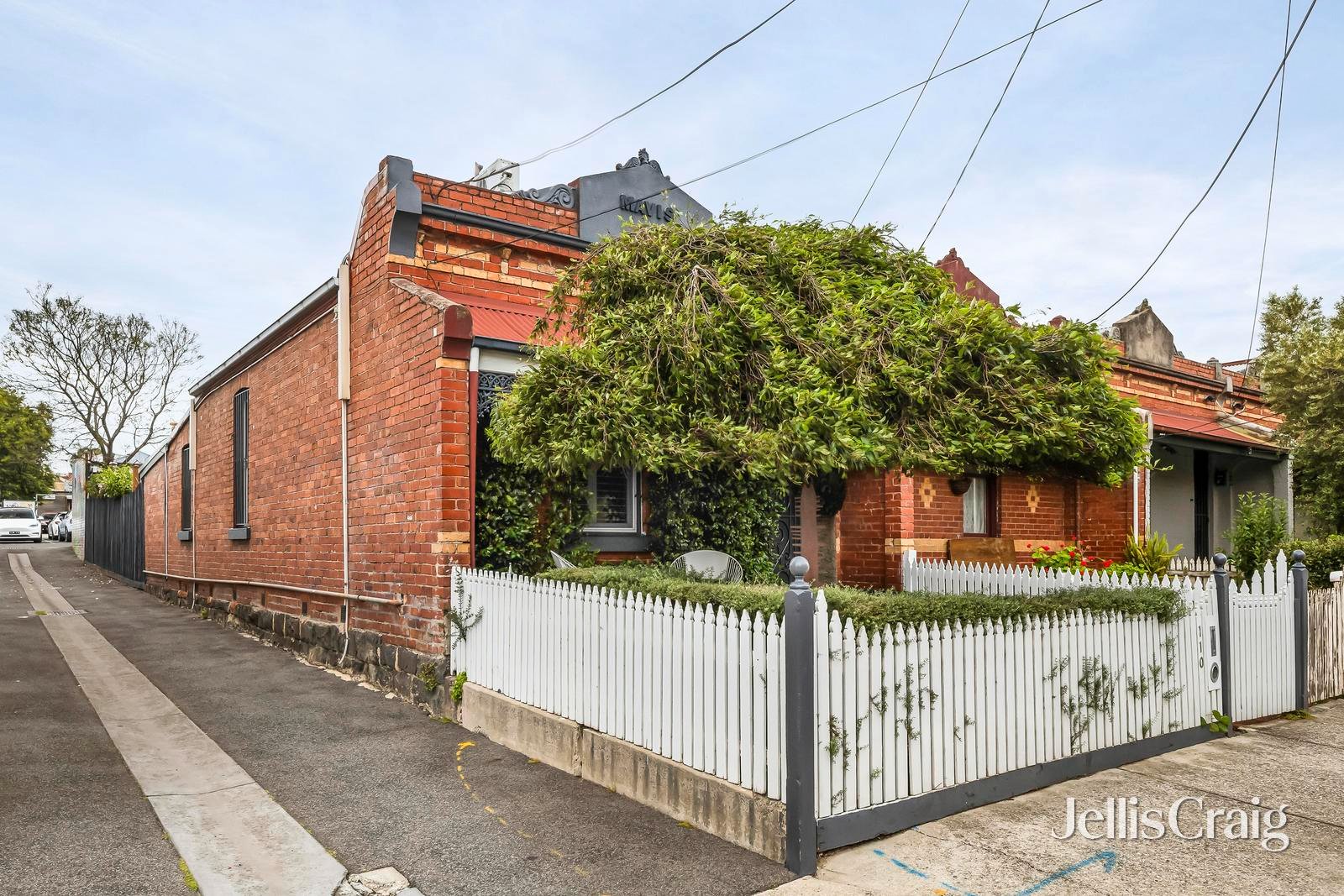 110 Helen Street, Northcote image 2