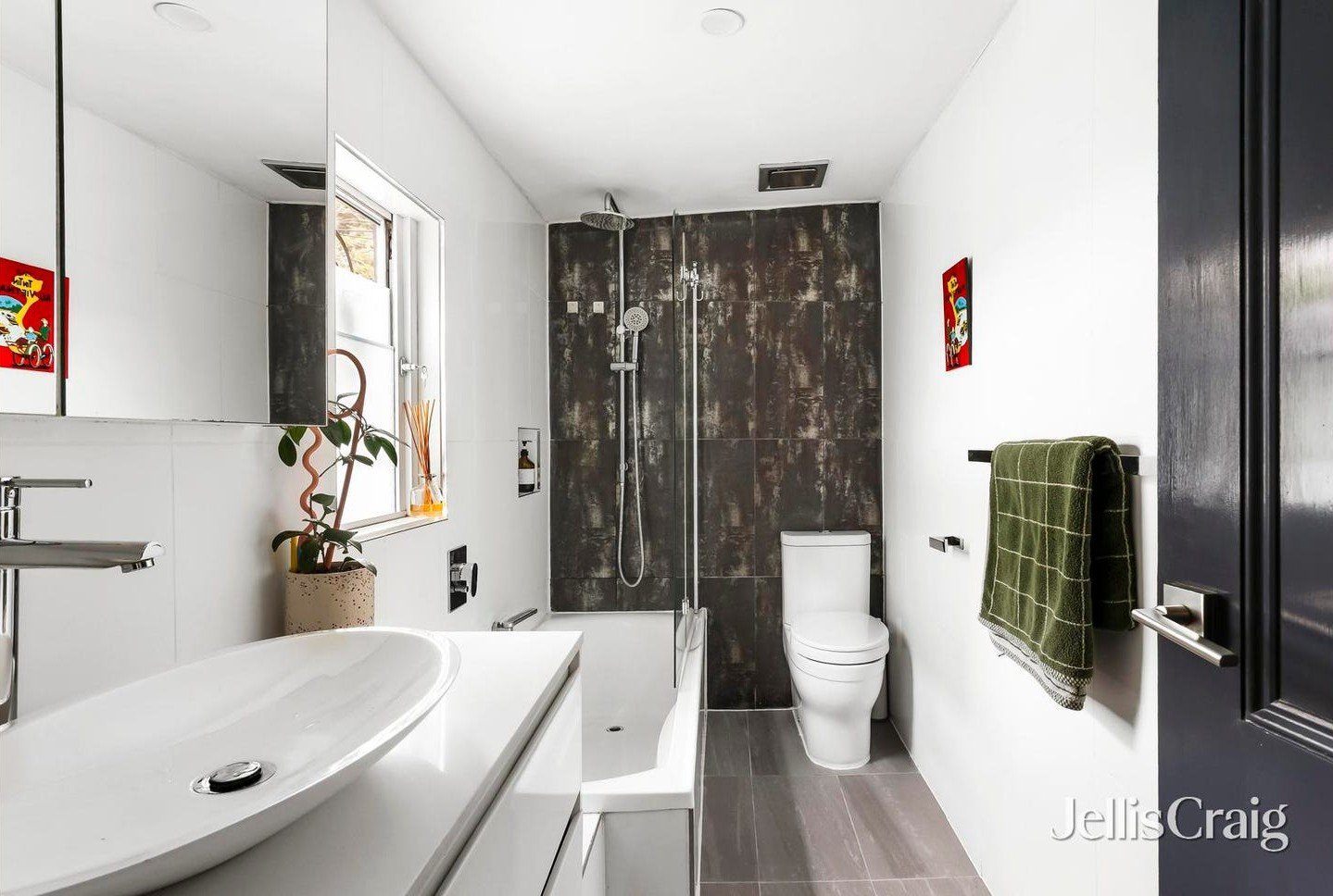 110 Helen Street, Northcote image 6