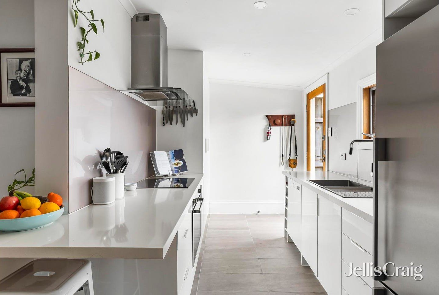 110 Helen Street, Northcote image 2