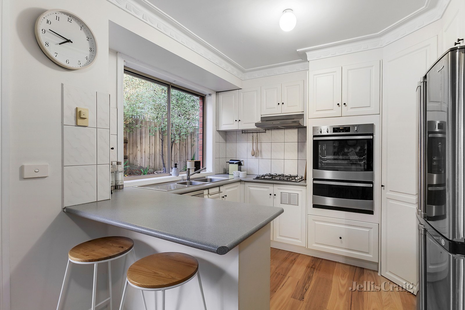 1/10 Hibiscus Avenue, Briar Hill image 5