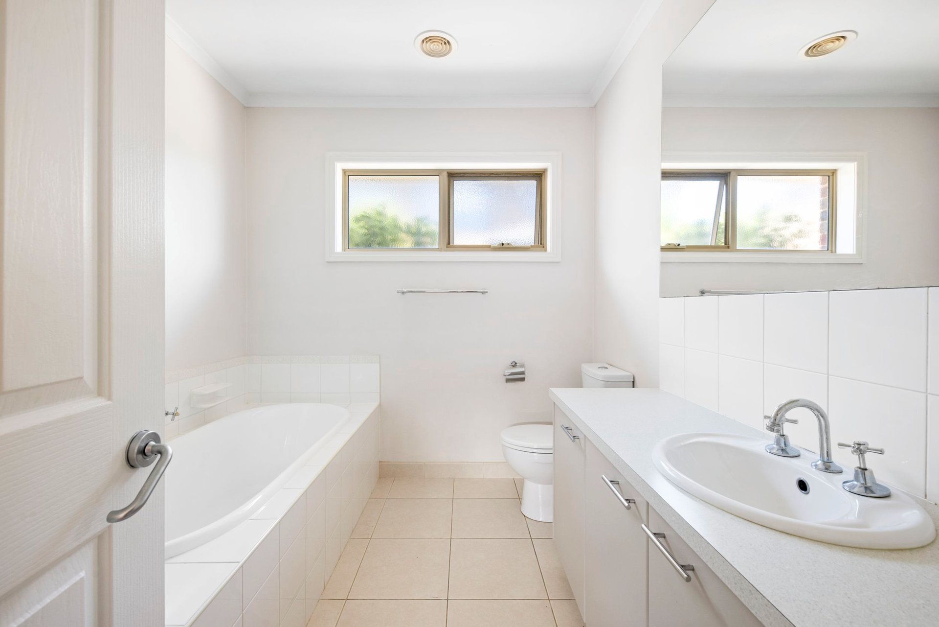 Property Gallery Thumbnail 7