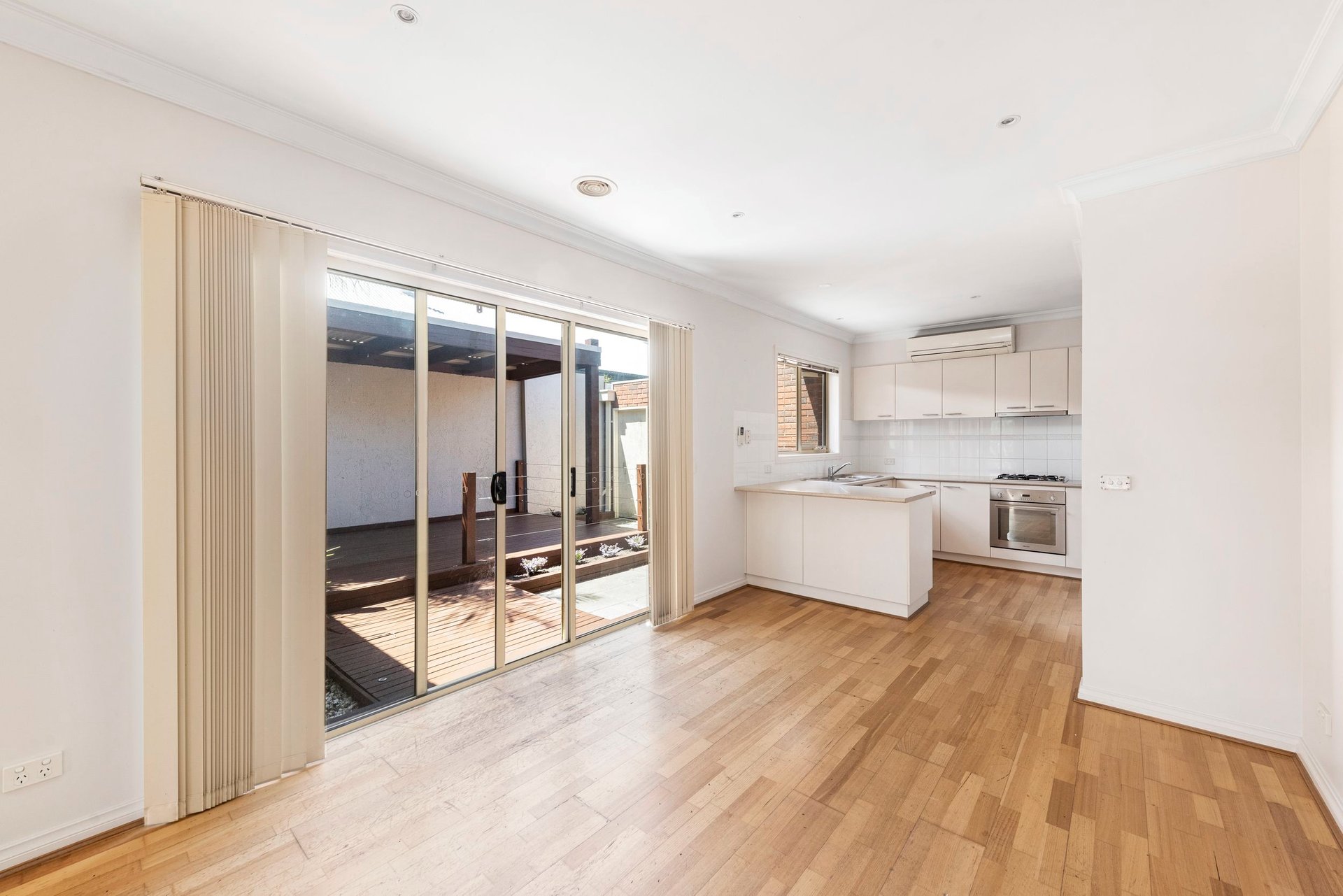 Property Gallery Thumbnail 3