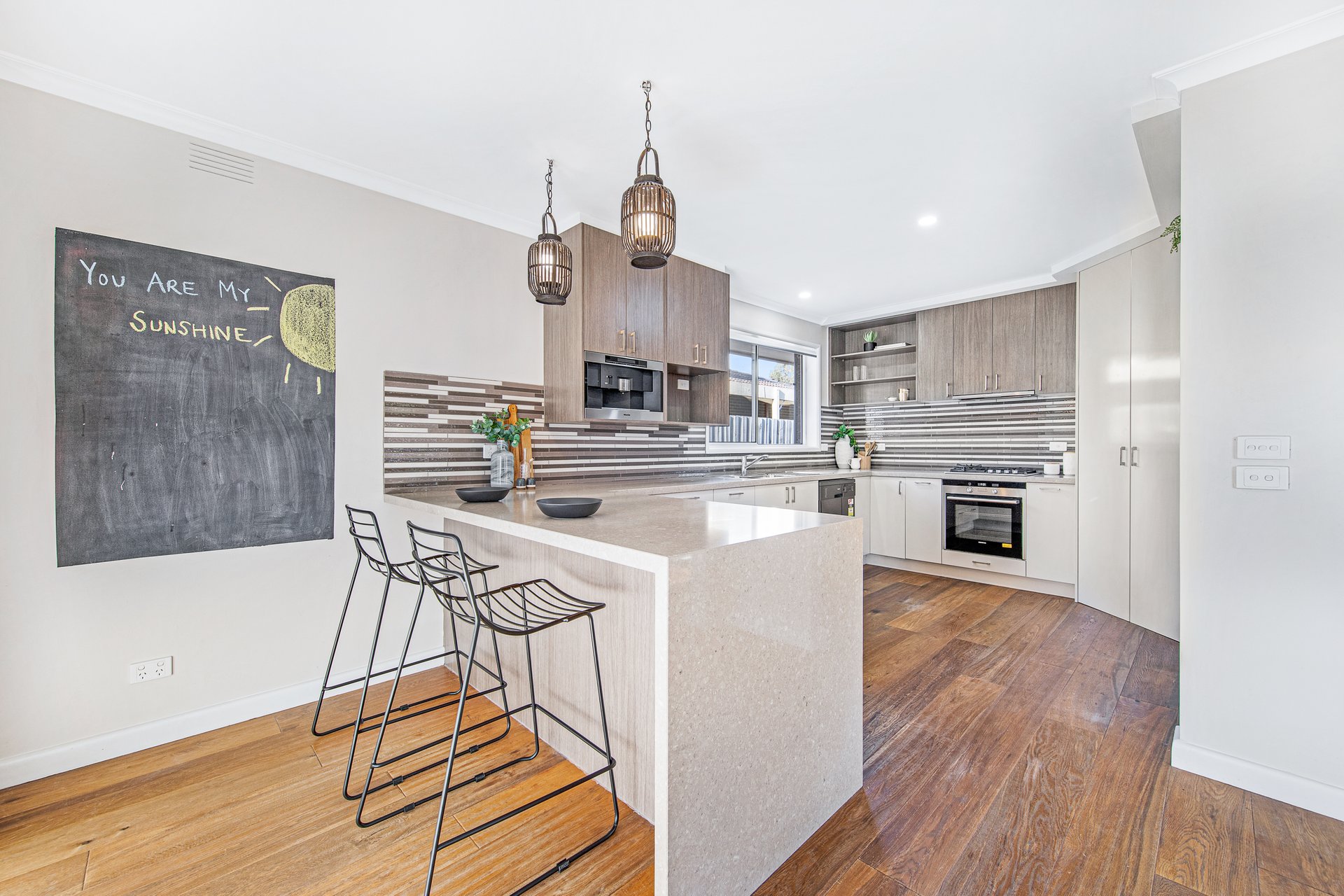 110 King Arthur Drive, Glen Waverley image 3