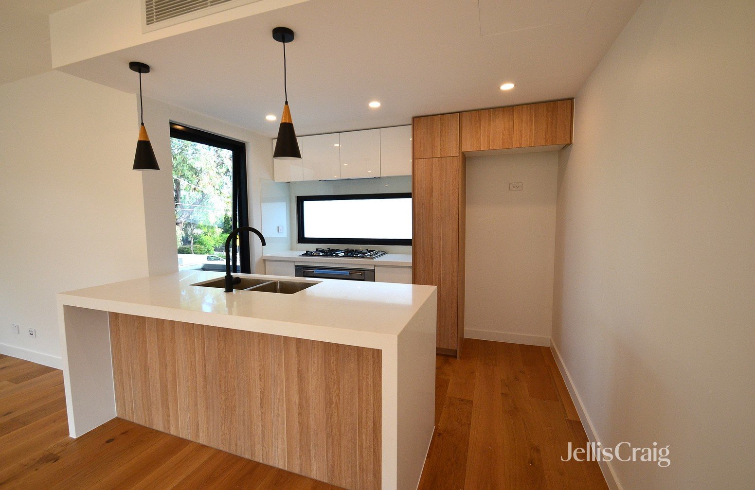 1/10 Millward Street, Brunswick image 2