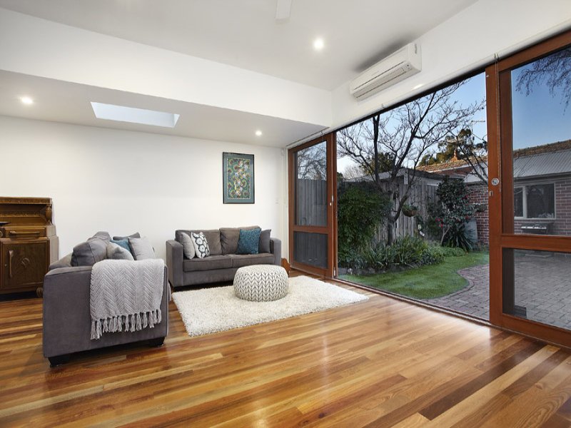 110 Mitford Street, Elwood image 5