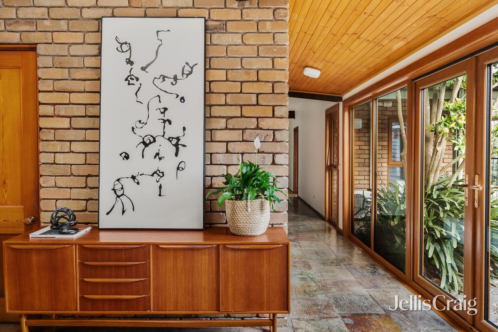110 Mount Pleasant Road, Eltham image 3