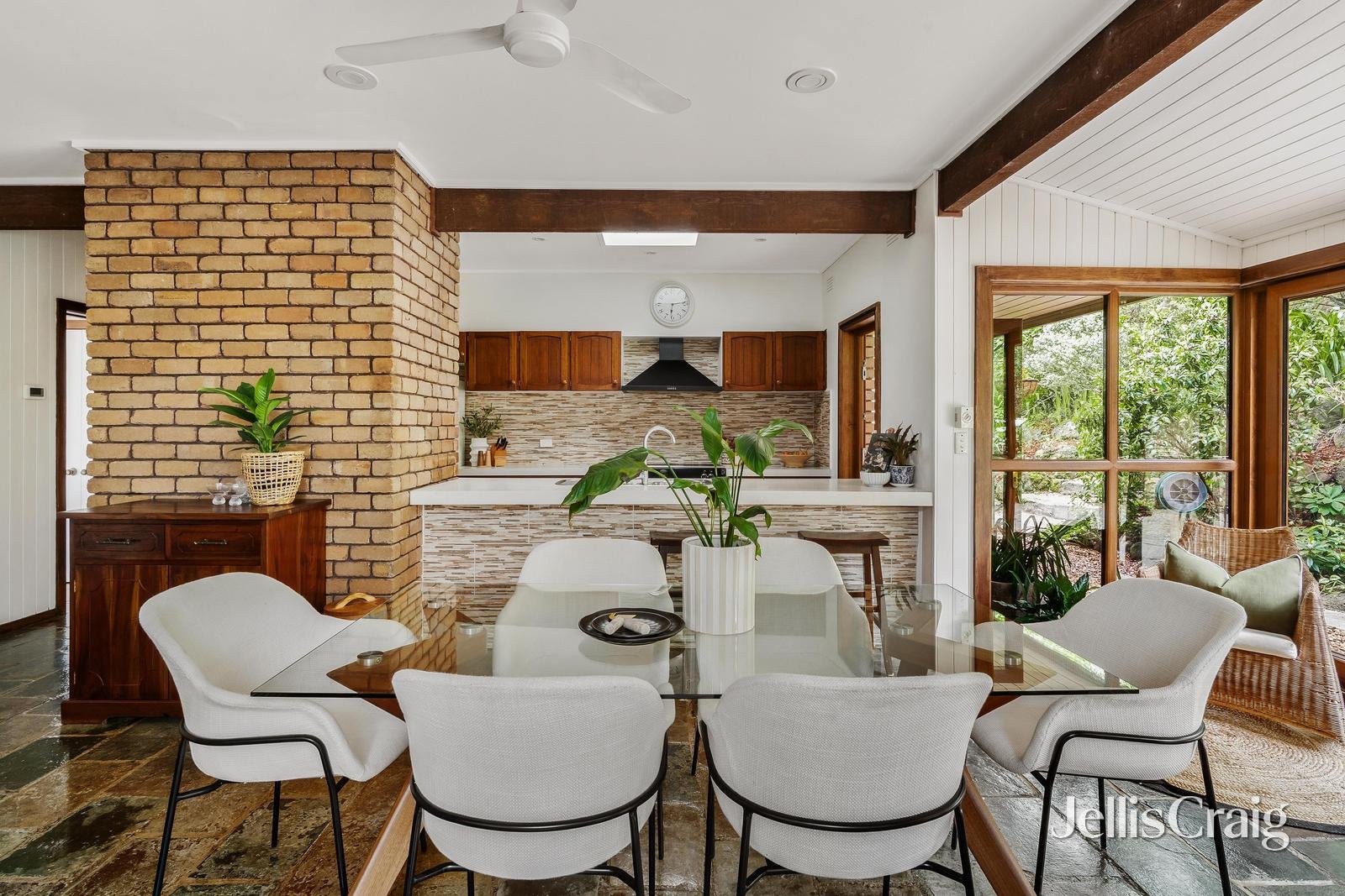 110 Mount Pleasant Road, Eltham image 6