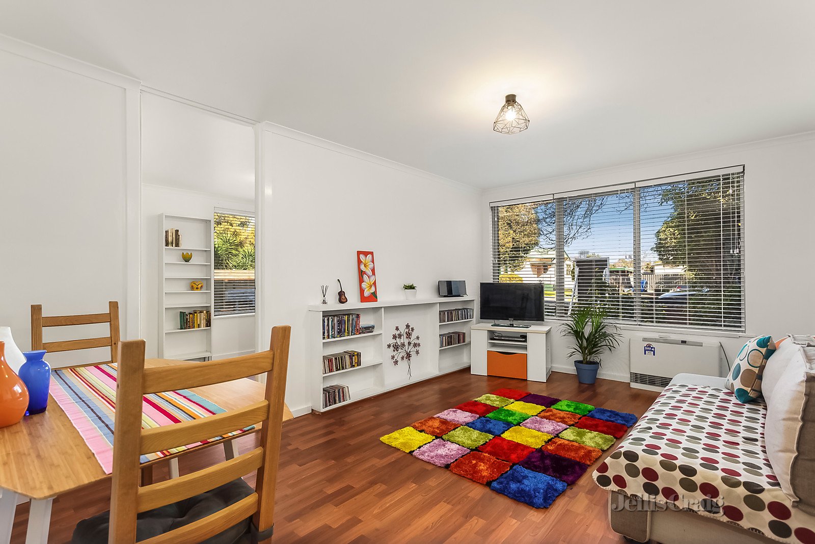 1/10 Newstead Street, Maribyrnong image 2