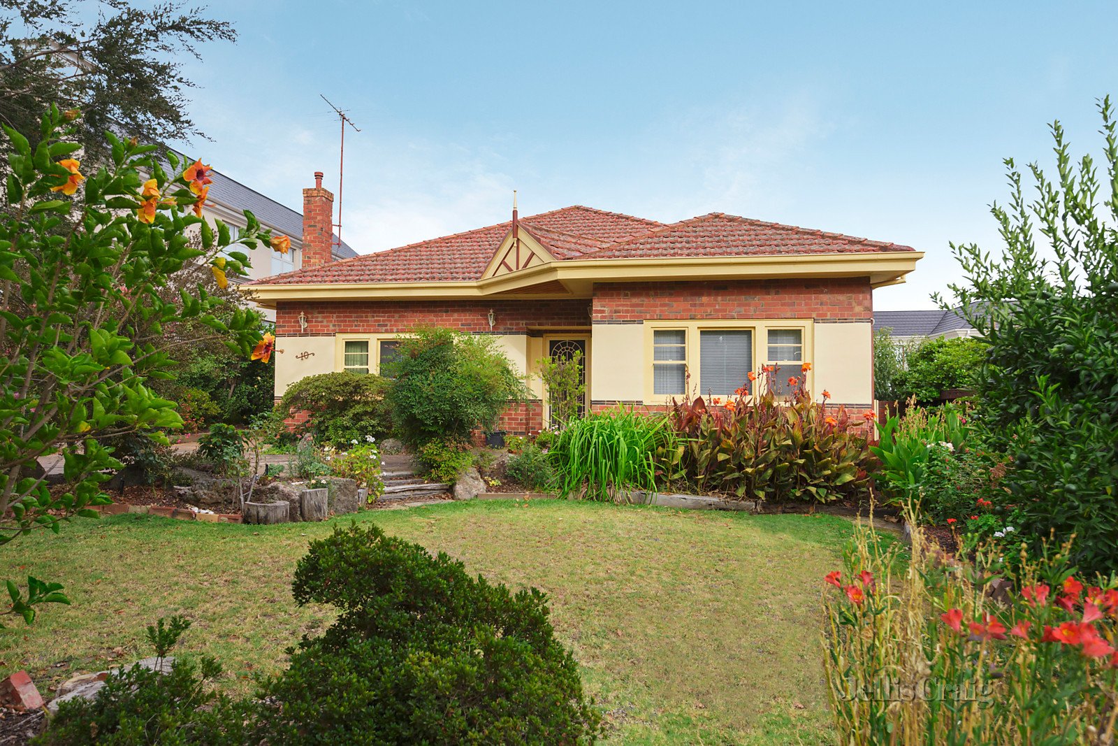 1/10 Nott Street, Balwyn image 1