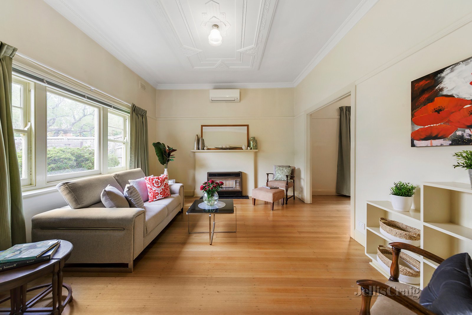 1/10 Nott Street, Balwyn image 2