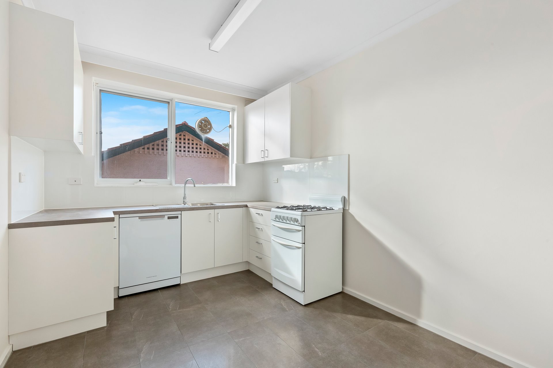 Property Gallery Thumbnail 2