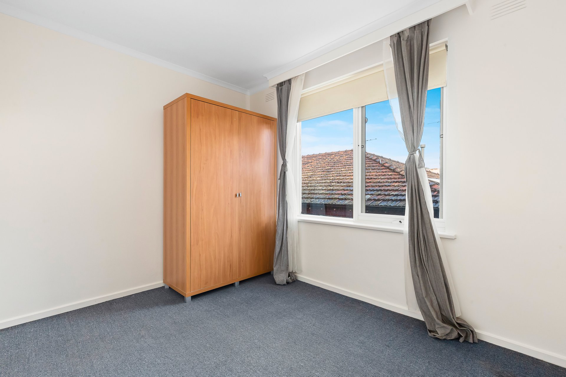 Property Gallery Thumbnail 3