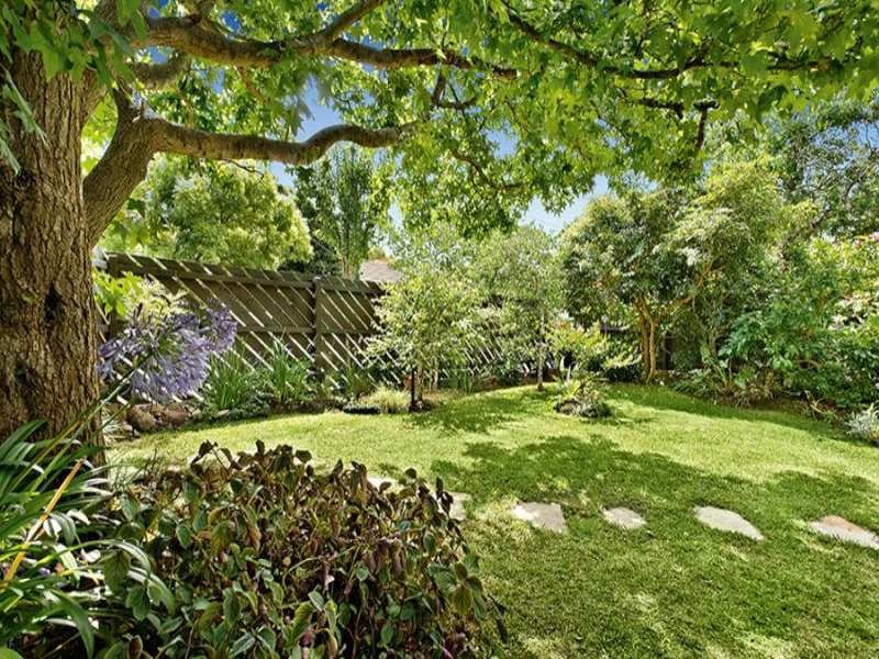 1/10 Parkside Avenue, Box Hill image 8