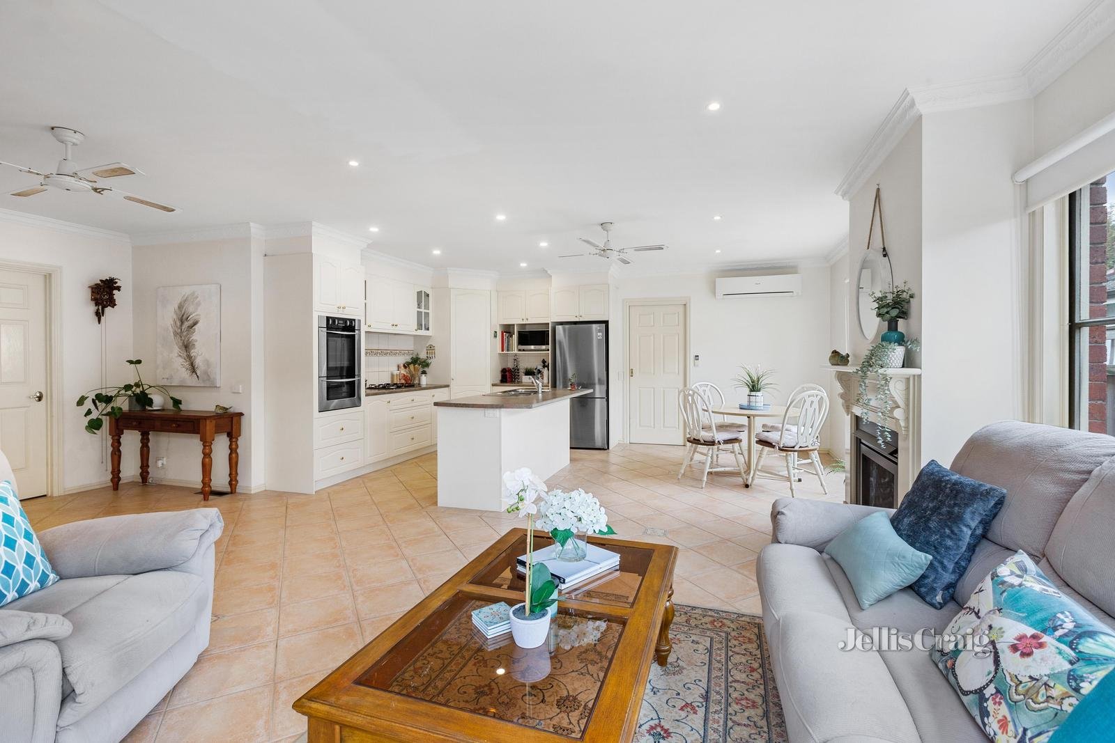 1/10 Parkside Street, Blackburn image 3